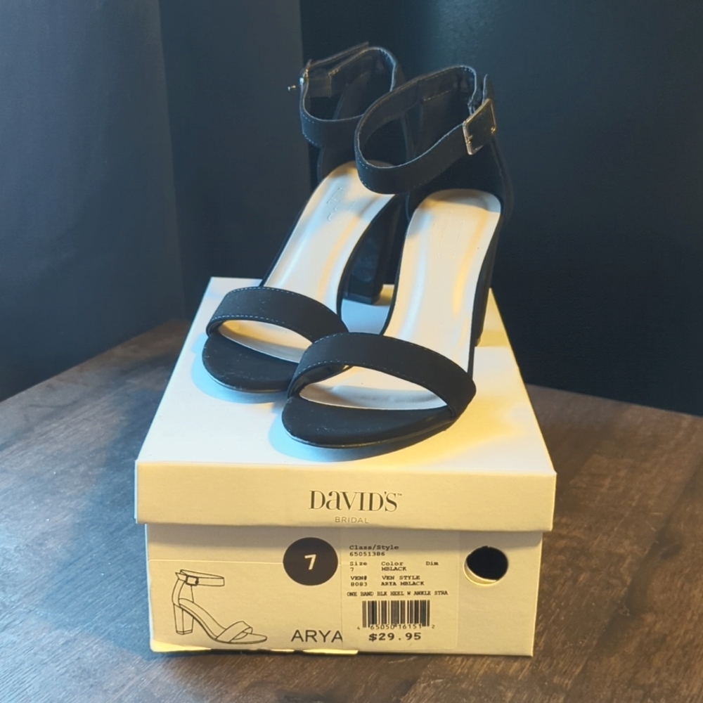 David's Bridal Black Heels Size 7